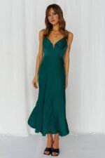 No Missing Kisses Midi Dress Forest Green - Image 3