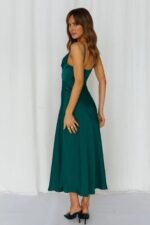 No Missing Kisses Midi Dress Forest Green - Image 4